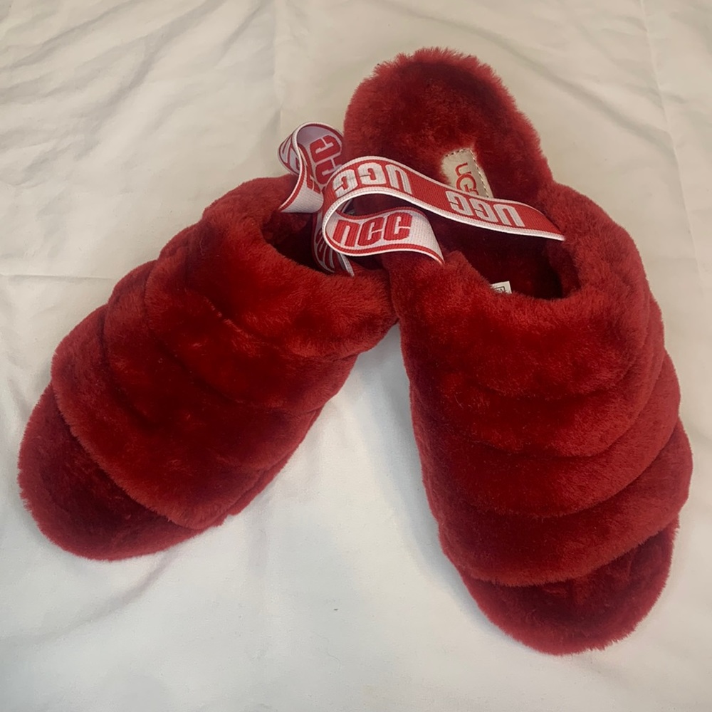 NEW Ugg slippers ❤️🤍